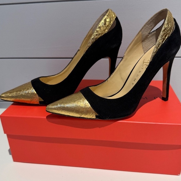 Ivanka Trump Ladies Heels Shoes 6.5 M Suede and Gold - Picture 2 of 12